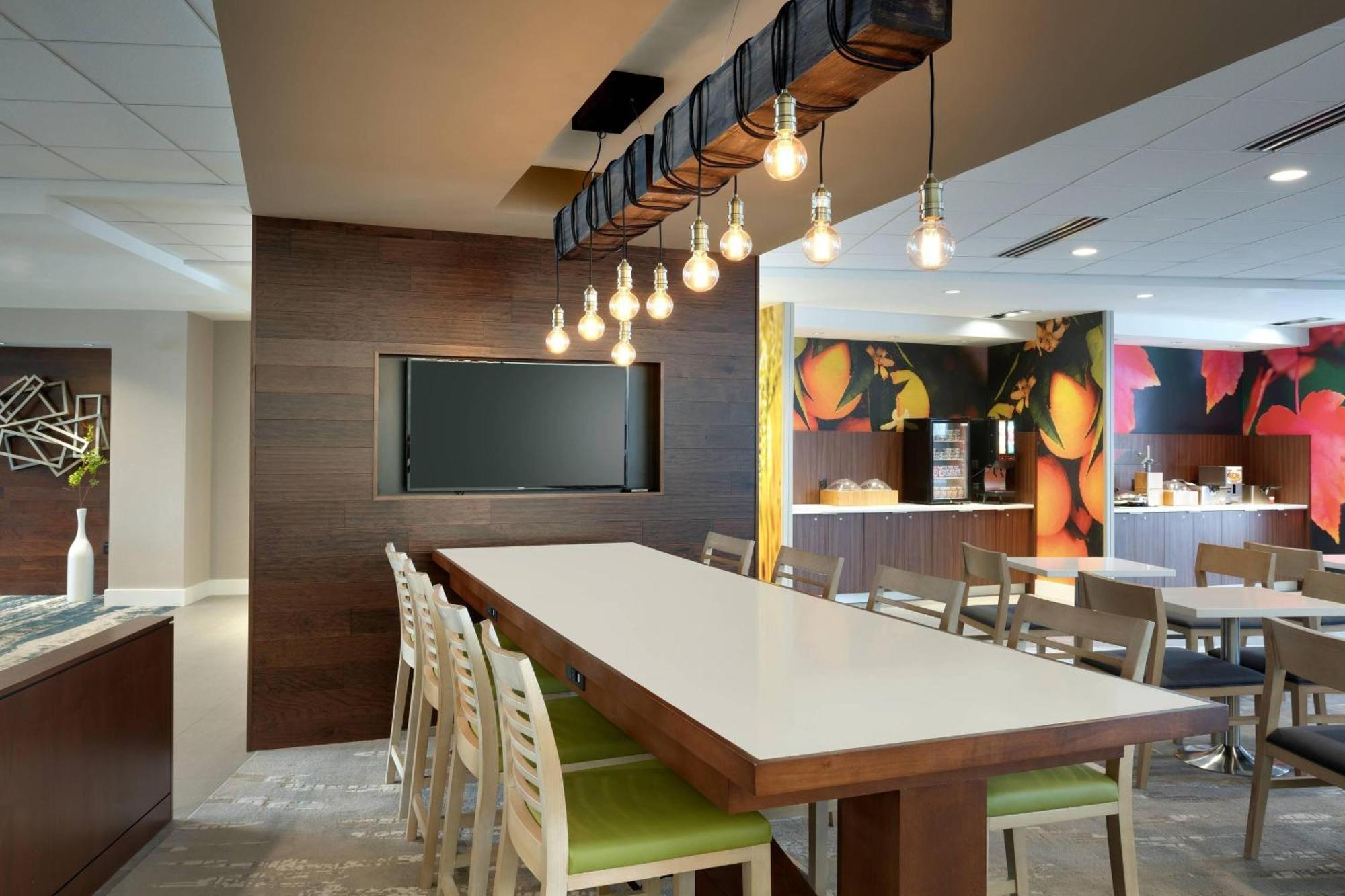 Fairfield Inn & Suites By Marriott Springfield North Экстерьер фото
