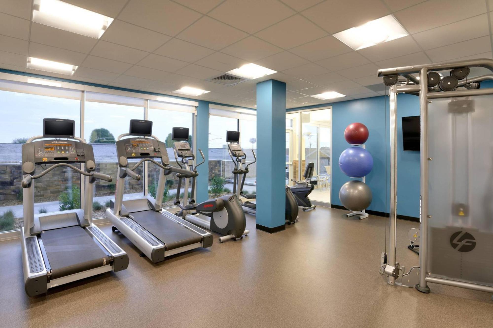 Fairfield Inn & Suites By Marriott Springfield North Экстерьер фото